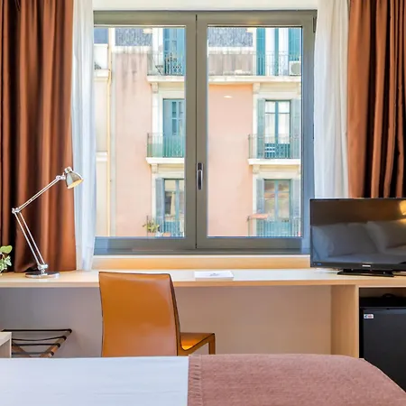 Hotel Glories 3*