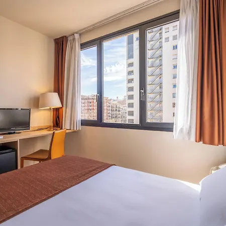 Hotel Glories 3*