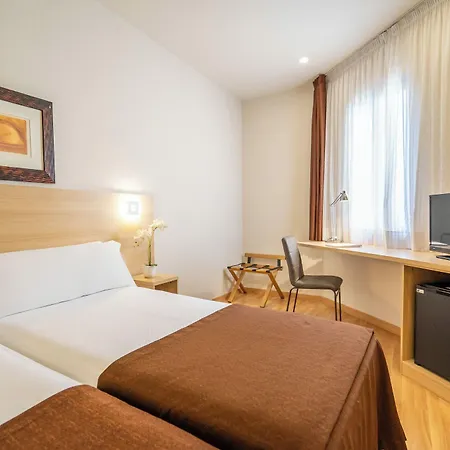 Glories Hotel 3*