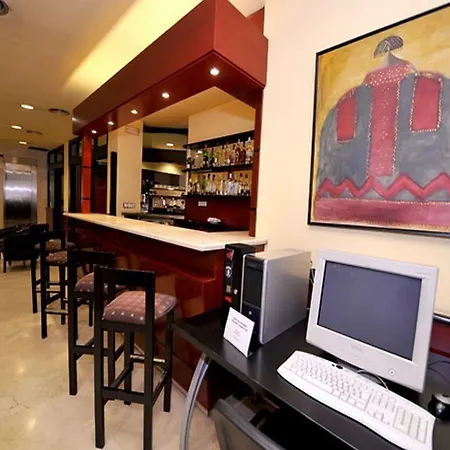Glories Hotel 3*