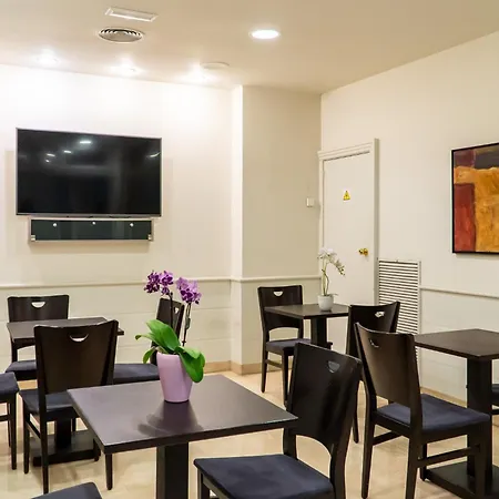Hotell Glories 3*
