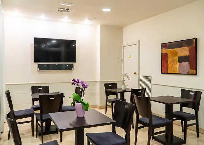 Hotel Glòries 3*