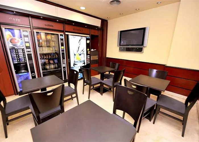 Hotel Glòries 3*