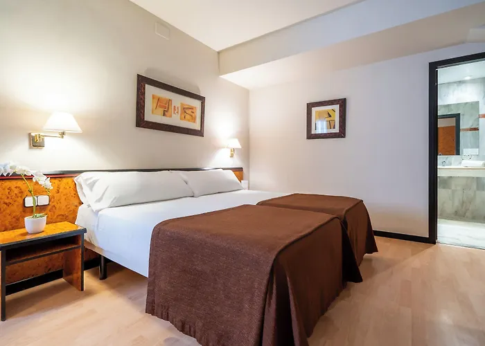 Hotel Glòries 3*